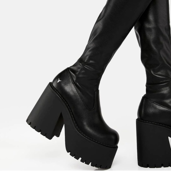 Women's Black Platform Boots - Picture 1 of 9